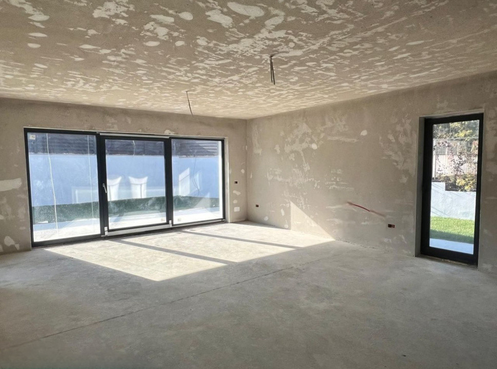 Casa individuala, 254mp utili, 415mp teren, Europa