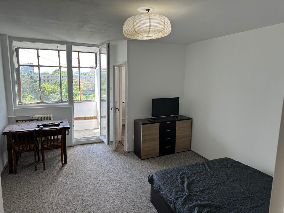 Oportunitate! Garsoniera, 32mp, etaj intermediar, zona Detunata