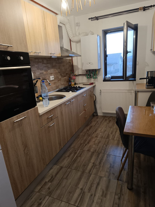 Apartament de 2 camere decomandat, 48mp, parcare, zona Stejarului