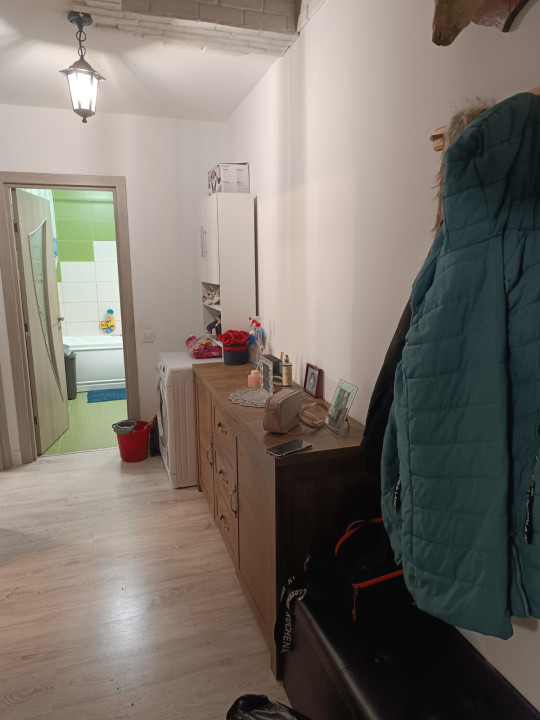 Apartament de 2 camere decomandat, 48mp, parcare, zona Stejarului