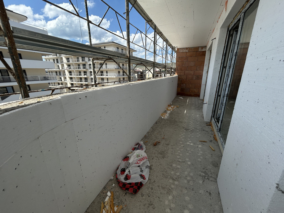 Apartament 2 camere, semidecomandat, semifinisat, 55,57 mp , zona Eroilor 