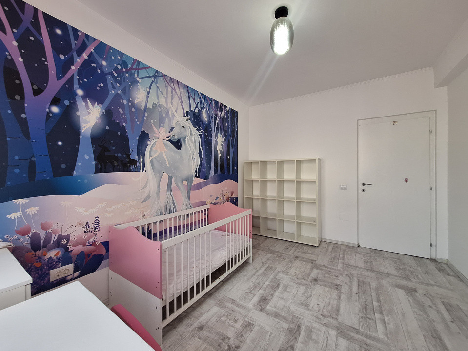 Apartament cu 3 camere, 68 mp, balcon, zona Terra