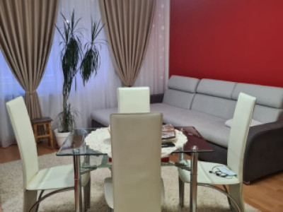 Apartament 2 camere, posibilitate preluare chiriasi, zona centrala, parcare 