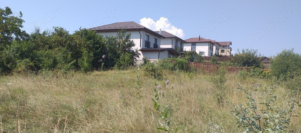 Teren intravilan de vanzare, Sopor, 1356 mp, utilitati, 2 fronturi