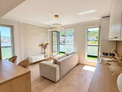 Apartament in BLOC NOU, terasa de 22 mp, parcare, zona Terra