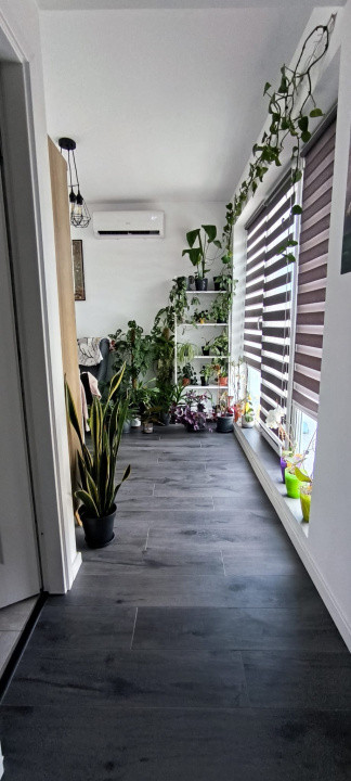 Apartament cu 3 camere, 63 mp, terasa de 88 mp, zona Cetatii