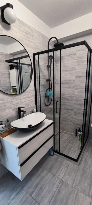 Apartament cu 3 camere, 63 mp, terasa de 88 mp, zona Cetatii