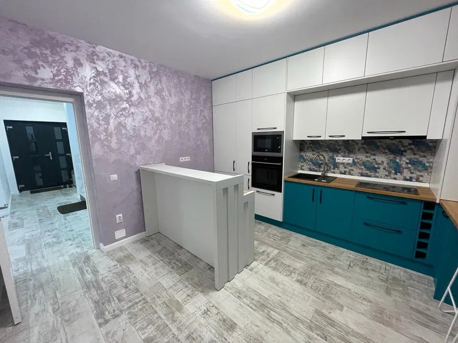 Casă tip duplex, 120 mp utili, 4 camere, 360 mp teren, saună, zona Romul Ladea