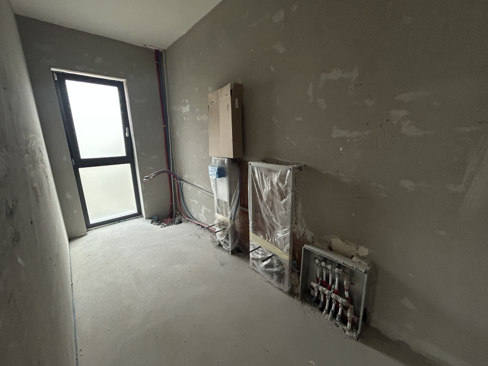 Casa tip duplex semifinisat , 180 mp utili , 400 mp teren zona Făget 