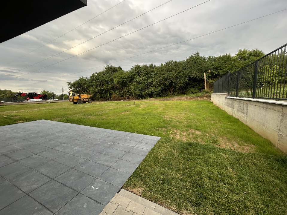 Casa tip duplex semifinisat , 180 mp utili , 400 mp teren zona Făget 