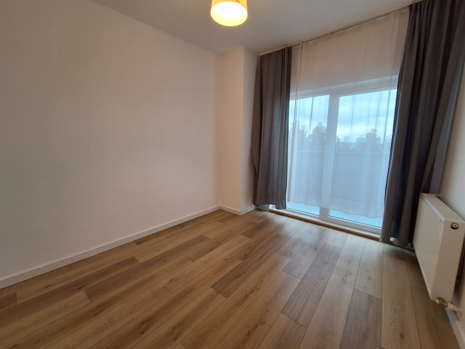 Apartament cu 3 camere, terasa de 20 mp, parcare, zona BMW