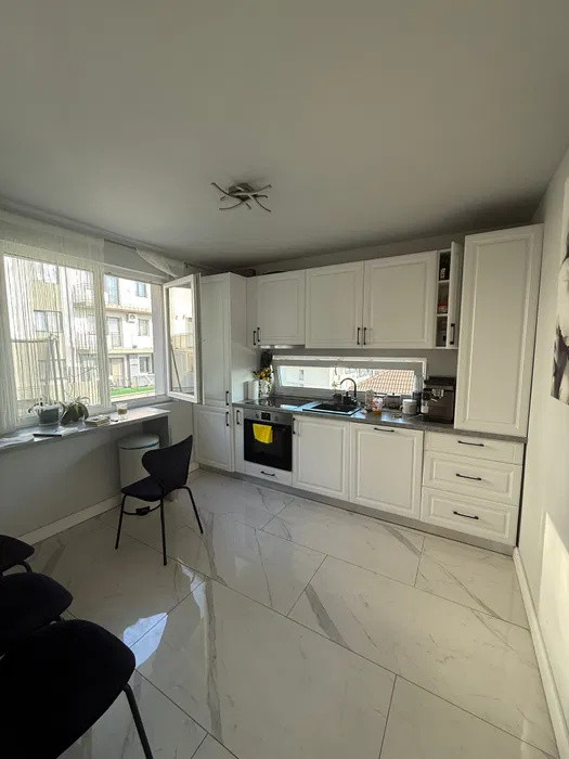 Casa individuala cuplata ,172 mp utili , zona Teilor 