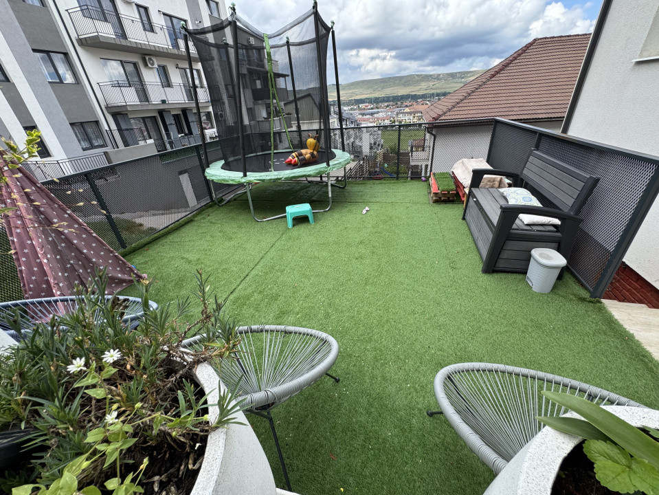 Casa individuala cuplata ,172 mp utili , zona Teilor 