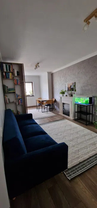 Apartament cu 3 camere, parcare, balcon, zona Stejarului