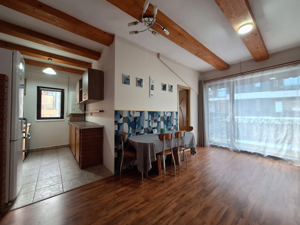 Apartament cu 3 camere, 56 mp, parcare, zona Teilor