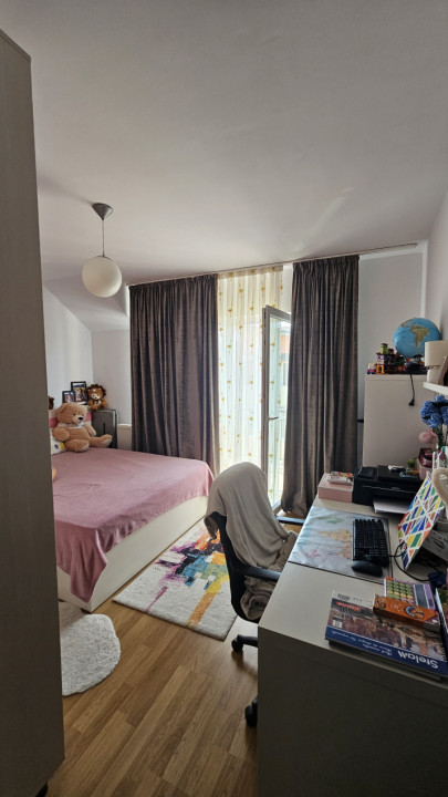 Apartament 3 camere, et intermediar, parcare, Eroilor