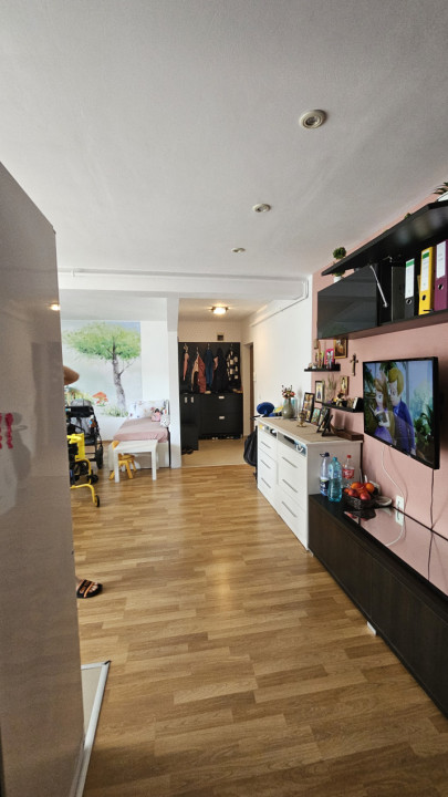 Apartament 3 camere, et intermediar, parcare, Eroilor