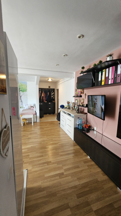 Apartament 3 camere, et intermediar, parcare, Eroilor