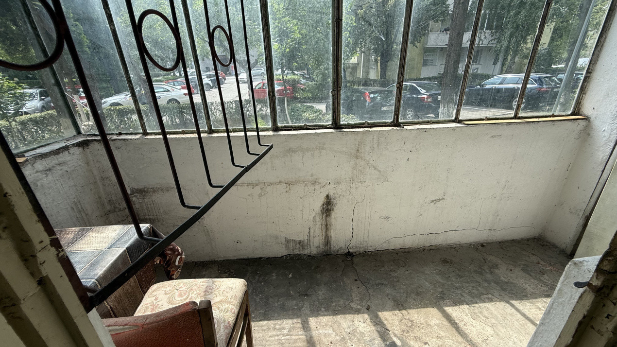 Apartament RENOVABIL de 2 camere in zona hotel Royal