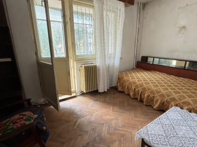 Apartament RENOVABIL de 2 camere in zona hotel Royal
