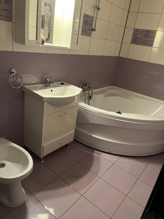 Apartament cu 2 camere decomanda, 53 mp, cu parcare, bloc nou, zona Calea Turzii