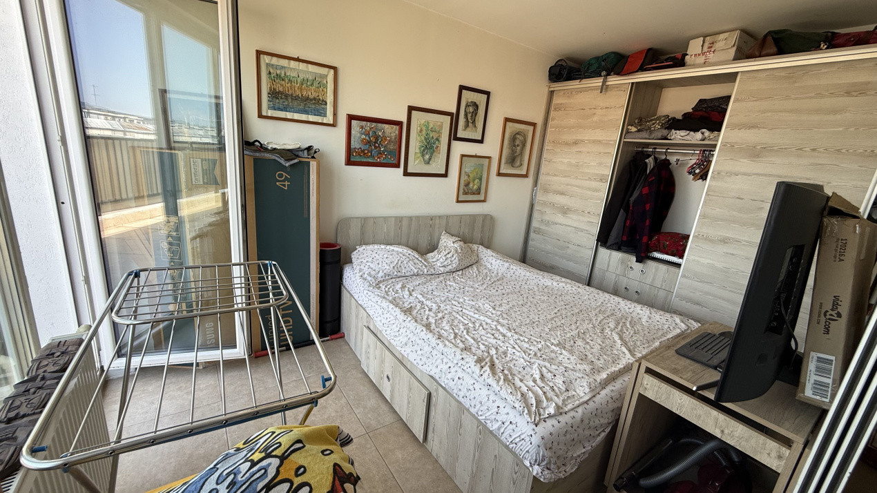 Apartament de 32mp cu o terasa de 21mp, in cartierul Intre Lacuri