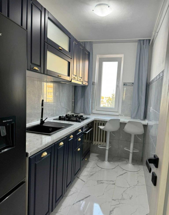 Apartament 2 camere, 40mp, etaj intermediar, zona Piata Hermes