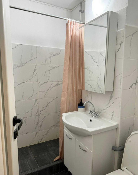 Apartament 2 camere, 40mp, etaj intermediar, zona Piata Hermes