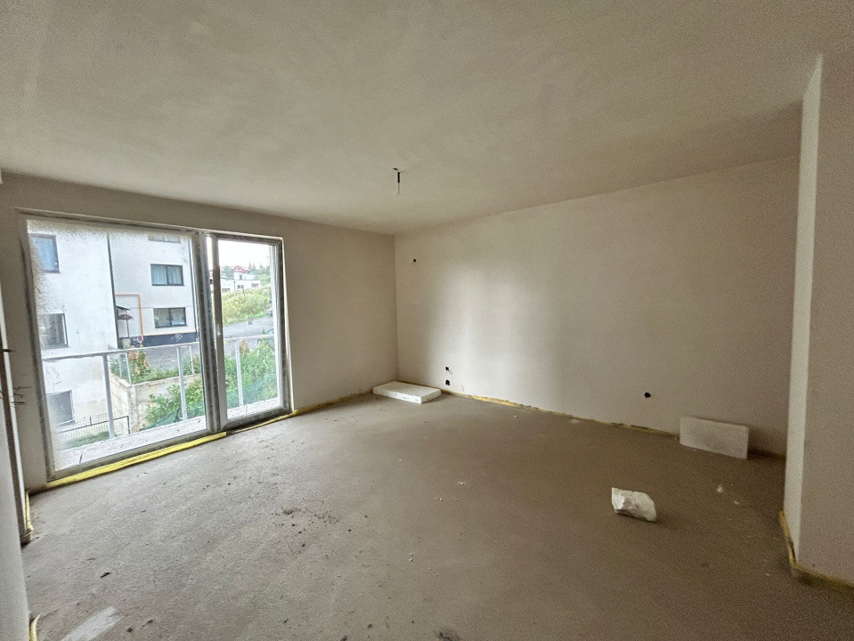 Apartament 1 camera, 35 mp, semifinisat, zona Teilor