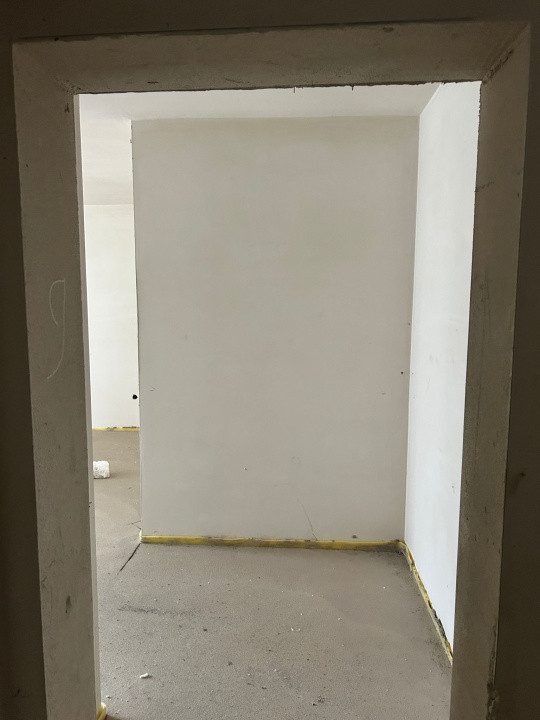 Apartament 1 camera, 35 mp, semifinisat, zona Teilor