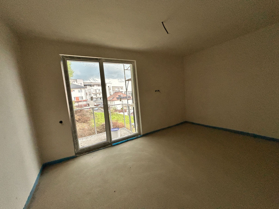 Apartament 3 camere cu parcare, 62 mp, terasa 75 mp, semifinisat, zona Teilor