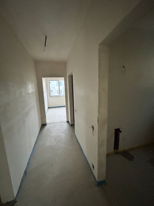 Apartament 3 camere cu parcare, 67 mp, terasa 50 mp, semifinisat, zona Teilor