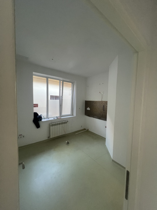 Spatiu de vanzare la strada  , 50 mp , 21 Decembrie 