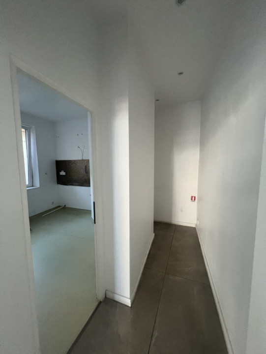 Spatiu de vanzare la strada  , 50 mp , 21 Decembrie 