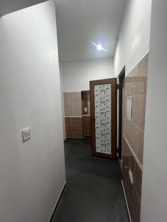 Spatiu de vanzare la strada  , 50 mp , 21 Decembrie 