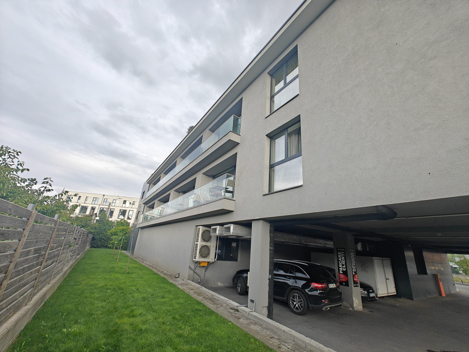 Se închiriază apartament cu 2 camere, ultra finisat, mobilat, și utilat 