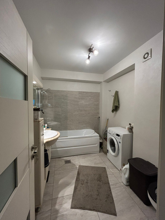 Se închiriază apartament cu 2 camere, ultra finisat, mobilat, și utilat 