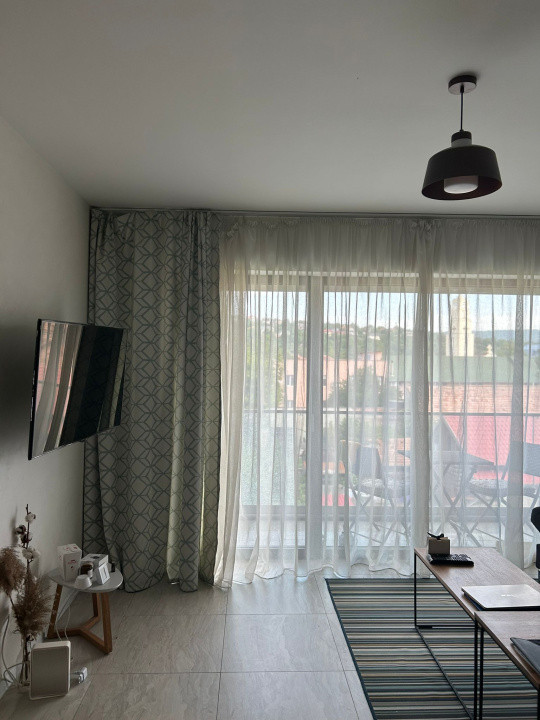 Se închiriază apartament cu 2 camere, ultra finisat, mobilat, și utilat 