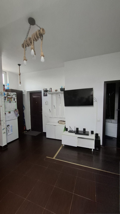 Apartament cu 3 camere, 65 mp, terasa ,parcare, zona Eroilor