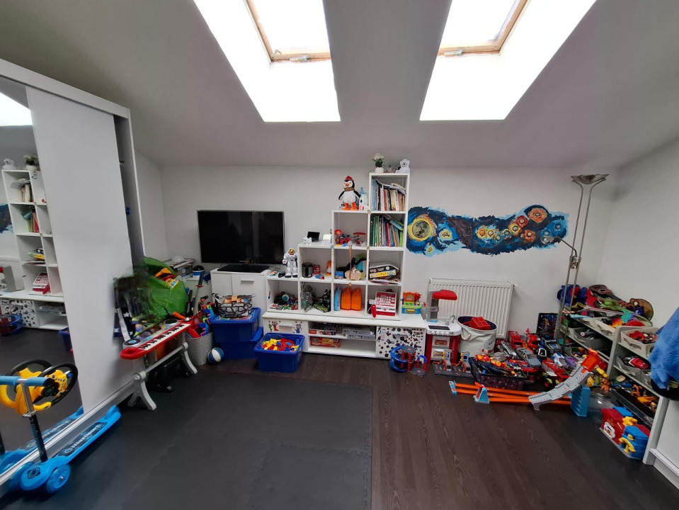 Apartament cu 3 camere, 65 mp, terasa ,parcare, zona Eroilor