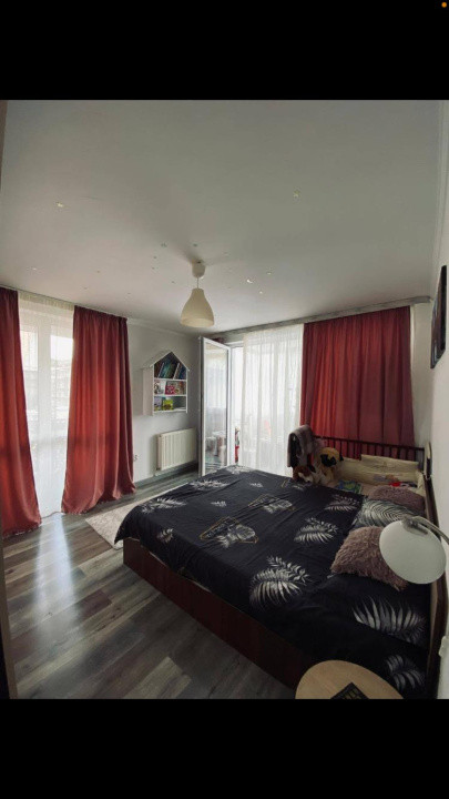 apartament cu 3 camere,etaj intermediar si parcare inclusa