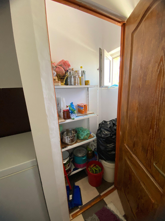 Apartament modern, 3 dormitoare, terasa plus parcare, strada Pietroasa