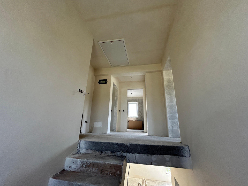 Casa individuala 5 camere, 142 mp utili, 660 mp curte !, Lac Chinteni!