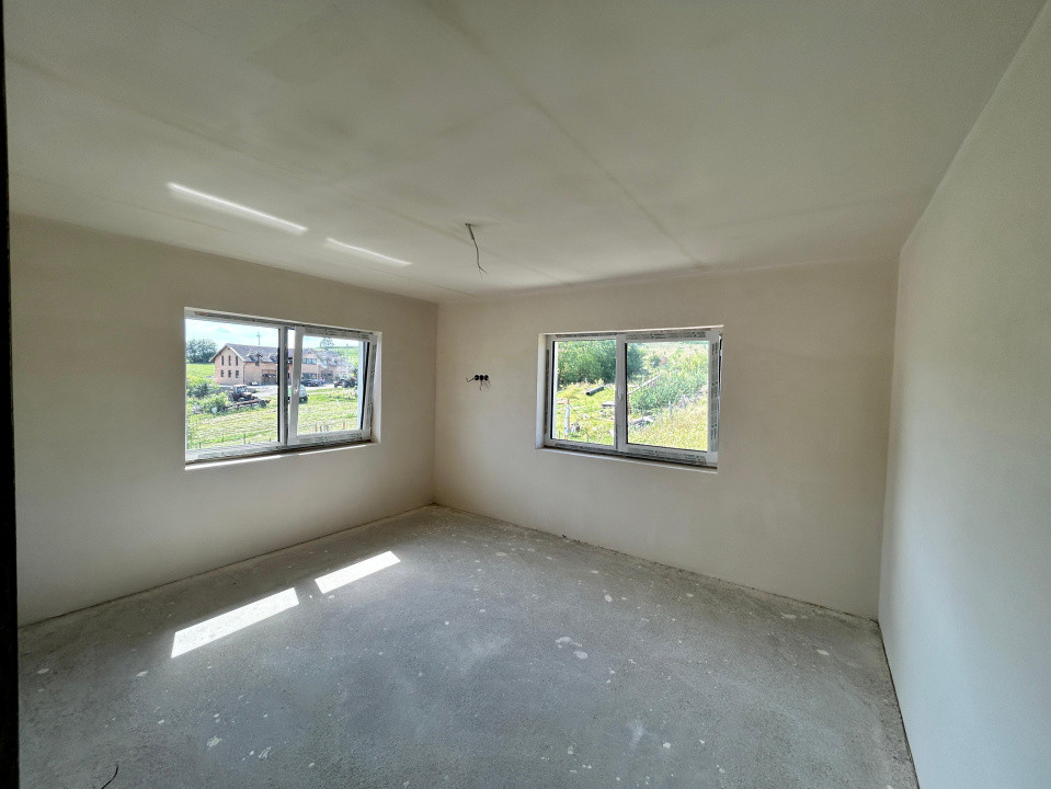 Casa individuala 5 camere, 142 mp utili, 660 mp curte !, Lac Chinteni!