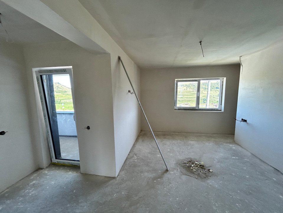 Casa individuala 5 camere, 142 mp utili, 660 mp curte !, Lac Chinteni!