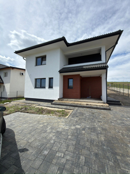 Casa individuala 5 camere, 142 mp utili, 660 mp curte !, Lac Chinteni!