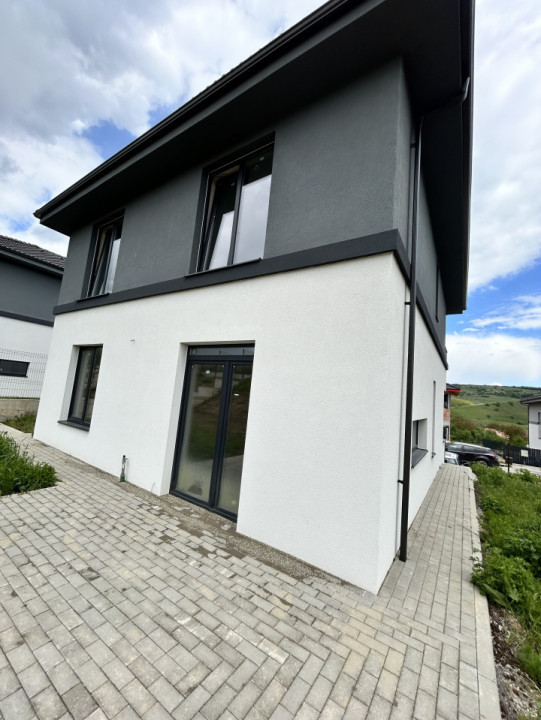 Casa individuala de vanzare Corusu 119mp utili 515mp teren 