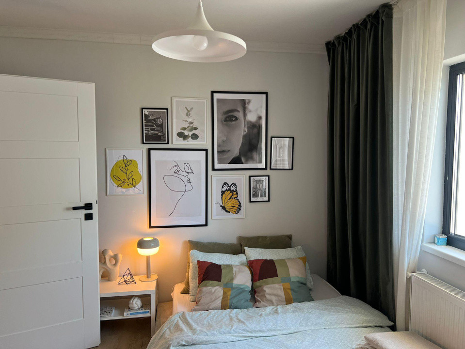  Casă modernă cu panouri fotovoltaice și curte amenajată, Dezmir