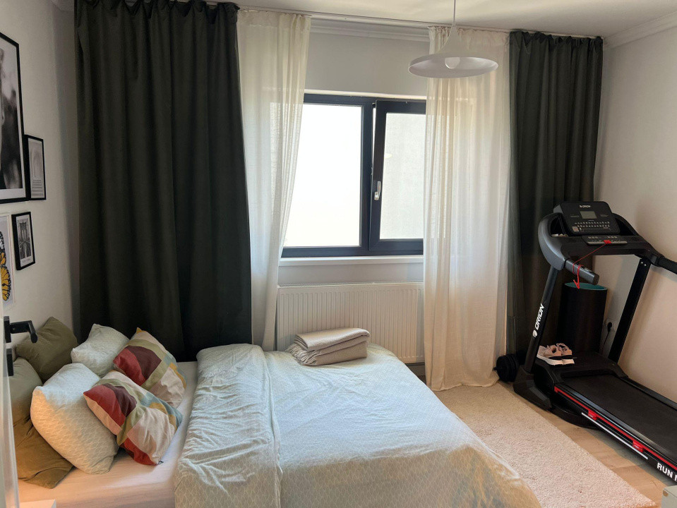  Casă modernă cu panouri fotovoltaice și curte amenajată, Dezmir