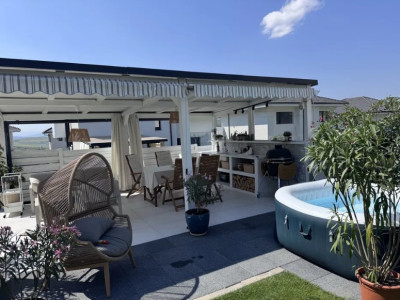  Casă modernă cu panouri fotovoltaice și curte amenajată, Dezmir